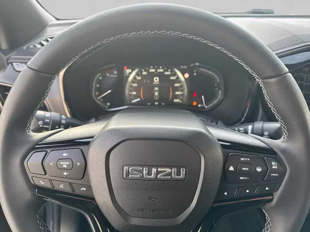 Isuzu D-Max Space Cab 4WD Autm. V-Cross am Lager 03/2026-photo-12