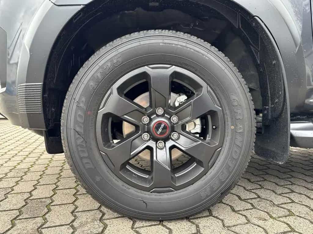 Isuzu D-Max Space Cab 4WD Autm. V-Cross am Lager 03/2026-photo-8