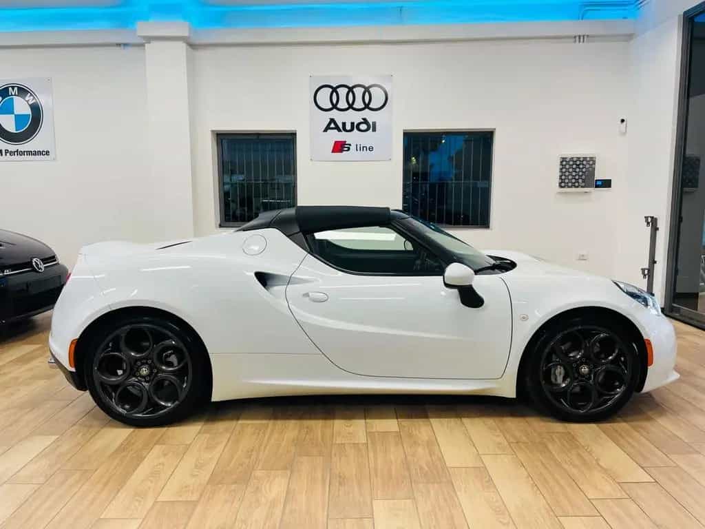 Alfa Romeo 4C 1750 TBi Spider 240 cv TCT 10/2016-photo-2