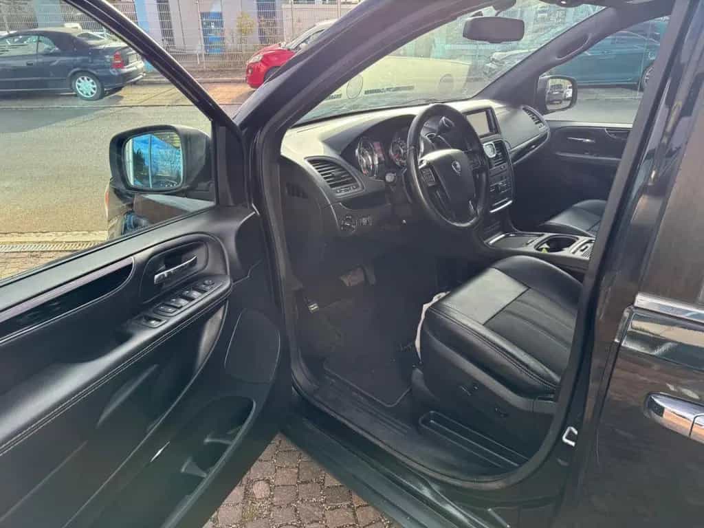Lancia Voyager S 2.8 CRD 130 KW,DVD El.Schiebetür Xen 11/2015-photo-11