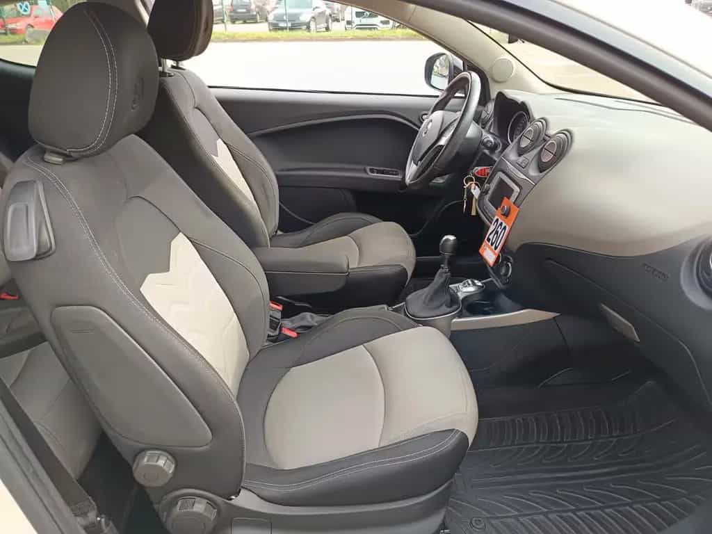 Alfa Romeo MiTo Turismo 08/2014-photo-12
