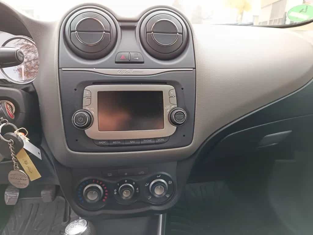 Alfa Romeo MiTo Turismo 08/2014-photo-16