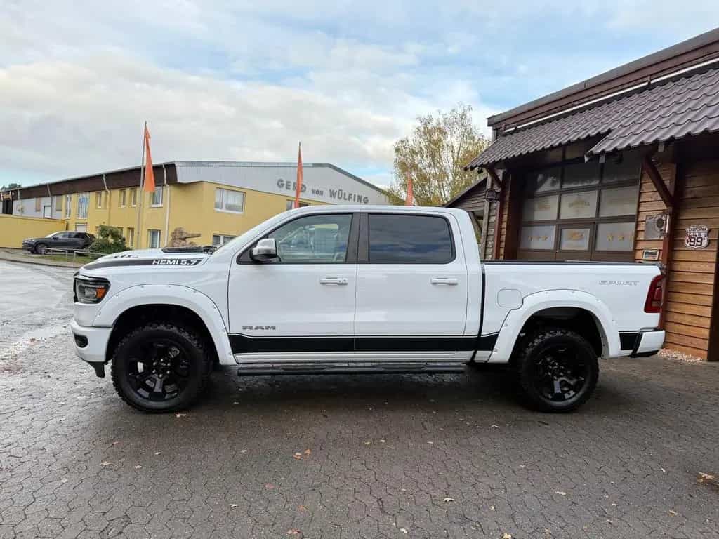 Dodge RAM LARAMI*SPORT*12"RADIO*PANO*OFFROAD*BÜGEL*GARANTI 12/2020-photo-29