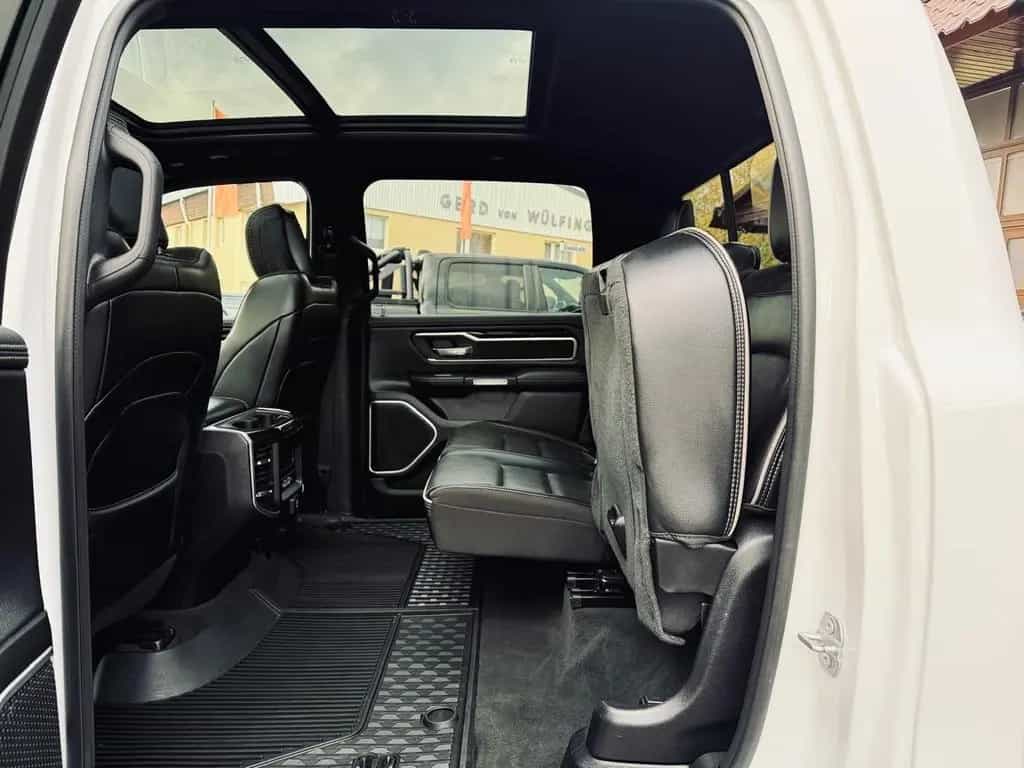 Dodge RAM LARAMI*SPORT*12"RADIO*PANO*OFFROAD*BÜGEL*GARANTI 12/2020-photo-37