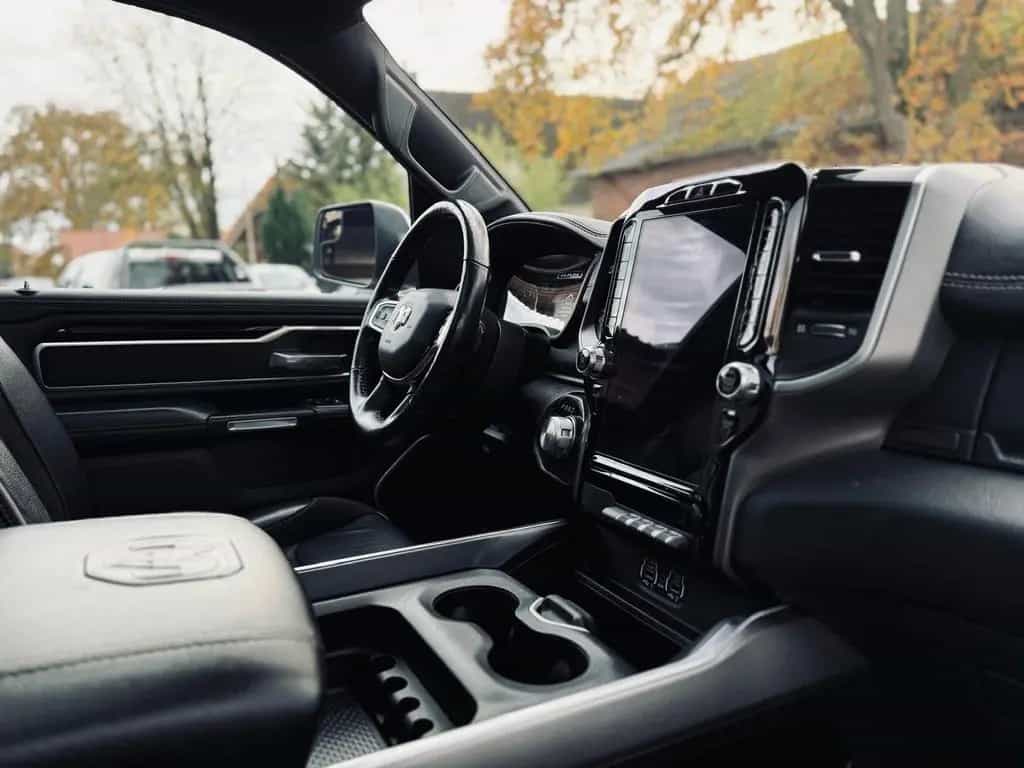Dodge RAM LARAMI*SPORT*12"RADIO*PANO*OFFROAD*BÜGEL*GARANTI 12/2020-photo-47