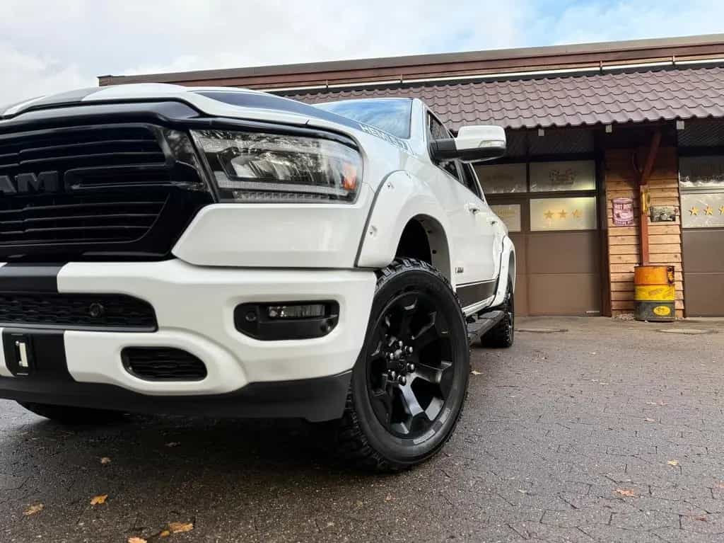 Dodge RAM LARAMI*SPORT*12"RADIO*PANO*OFFROAD*BÜGEL*GARANTI 12/2020-photo-5