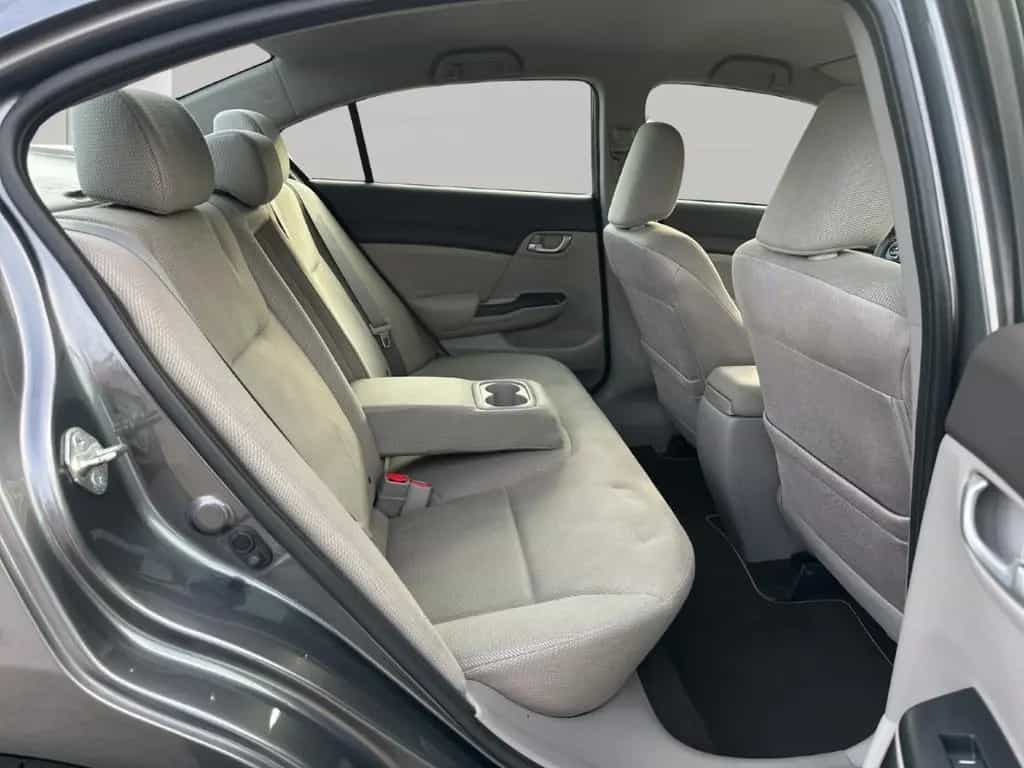 Honda Civic Comfort  1,8 Ltr.-104 kW i-VTEC KAT Limo 04/2013-photo-10