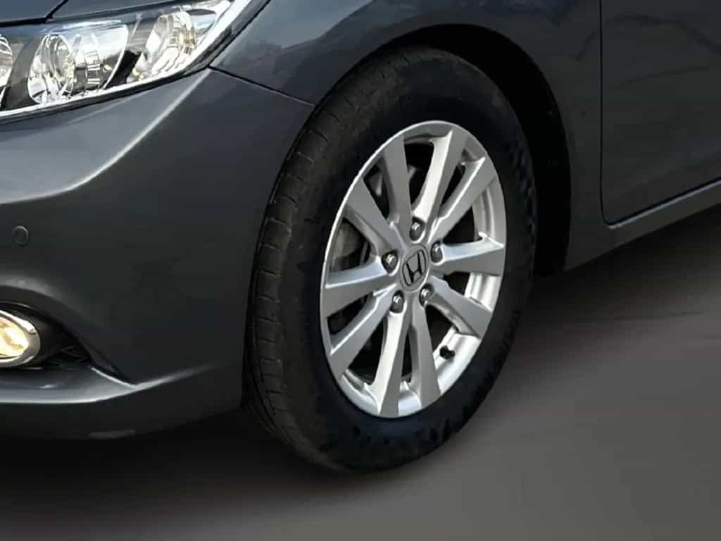 Honda Civic Comfort  1,8 Ltr.-104 kW i-VTEC KAT Limo 04/2013-photo-17