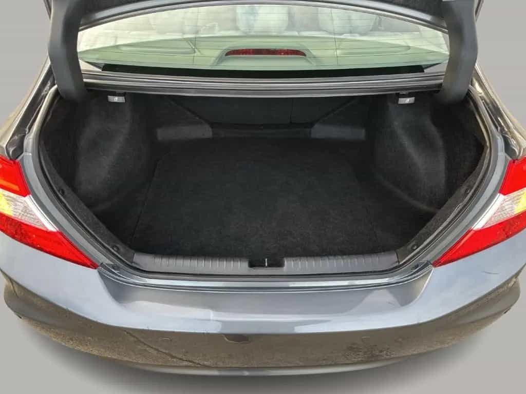 Honda Civic Comfort  1,8 Ltr.-104 kW i-VTEC KAT Limo 04/2013-photo-18