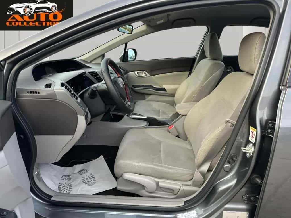 Honda Civic Comfort  1,8 Ltr.-104 kW i-VTEC KAT Limo 04/2013-photo-8
