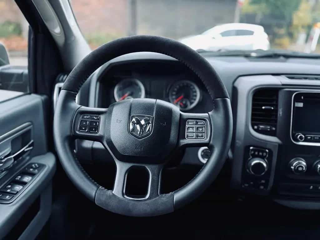 Dodge RAM V8*5,7*4X4*AHK*NAVI*SPORT*OFFROAD*LIFT*GARANTIE 12/2019-photo-48