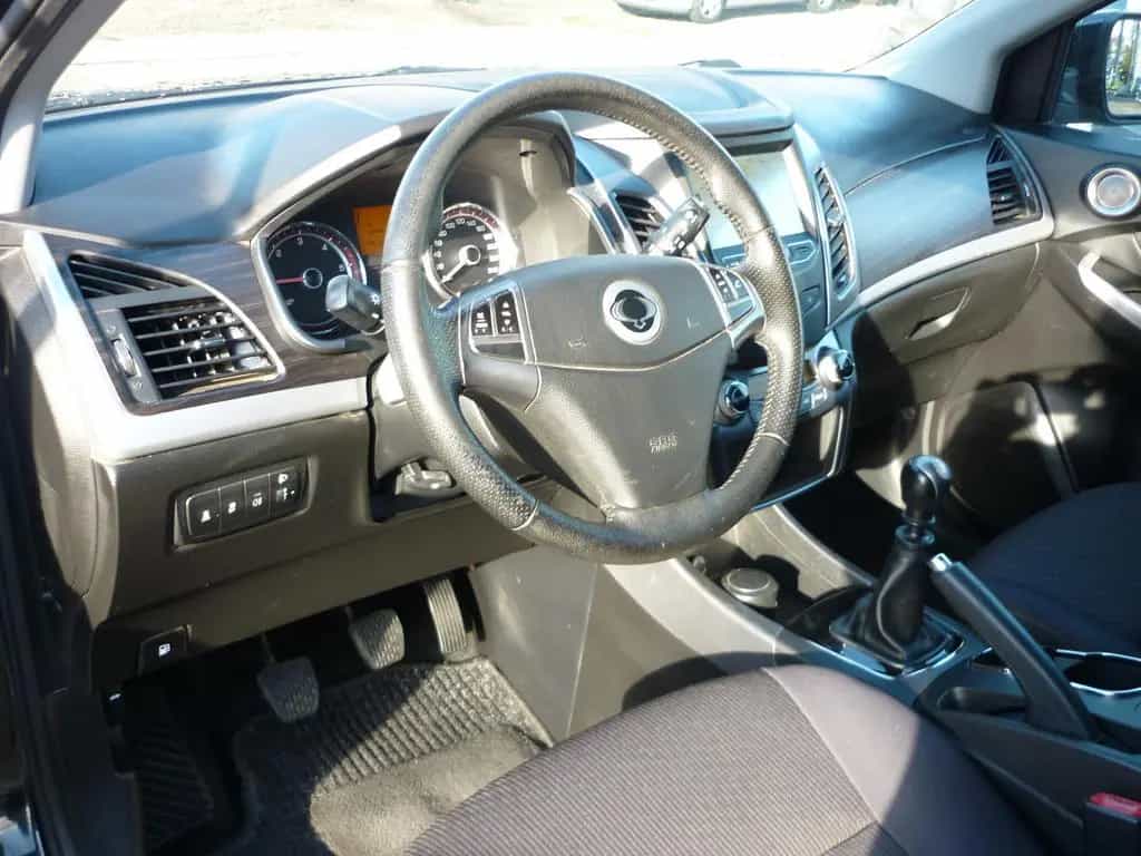 Ssangyong Korando 2.2 Diesel e-XDi 220 Sapphire 4WD 05/2016-photo-11