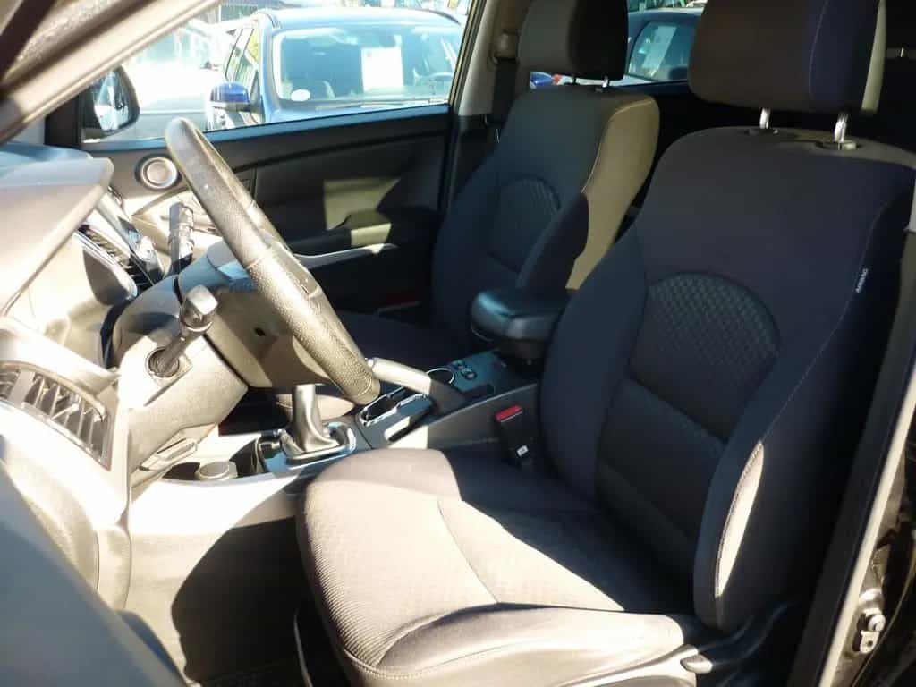 Ssangyong Korando 2.2 Diesel e-XDi 220 Sapphire 4WD 05/2016-photo-12
