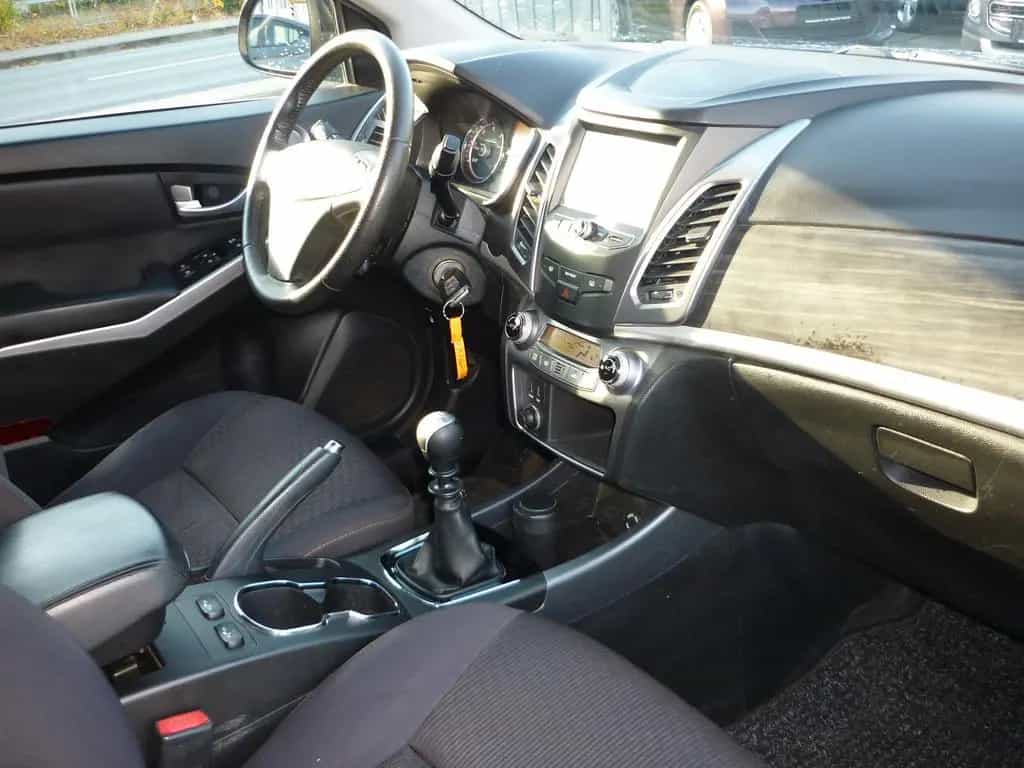 Ssangyong Korando 2.2 Diesel e-XDi 220 Sapphire 4WD 05/2016-photo-9