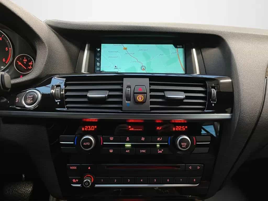 BMW X4 xDrive 35d ACC Ad. KL. DA+ KZ AHK X-Line 03/2017-photo-15