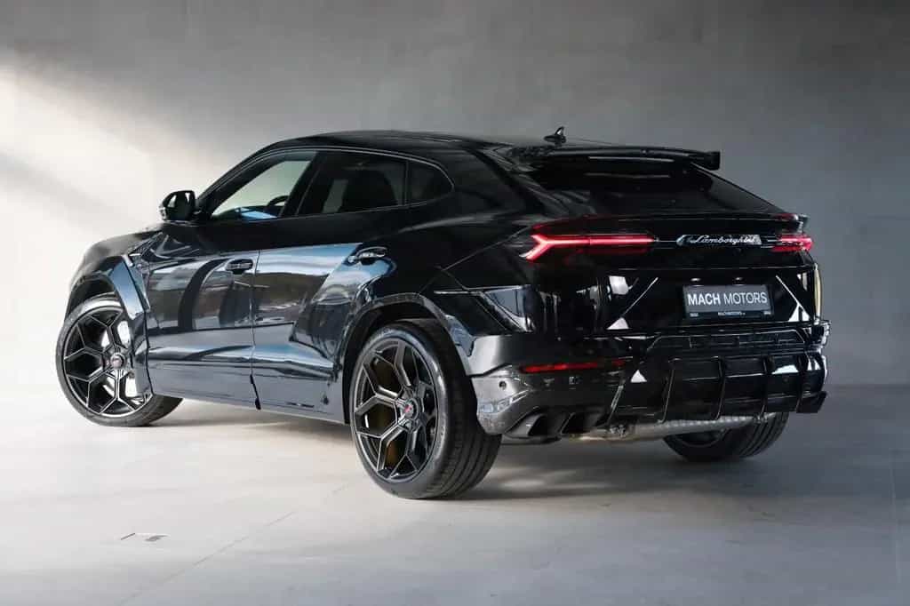 Lamborghini Urus S - NOVITEC Wide Body Kit 05/2024-photo-3