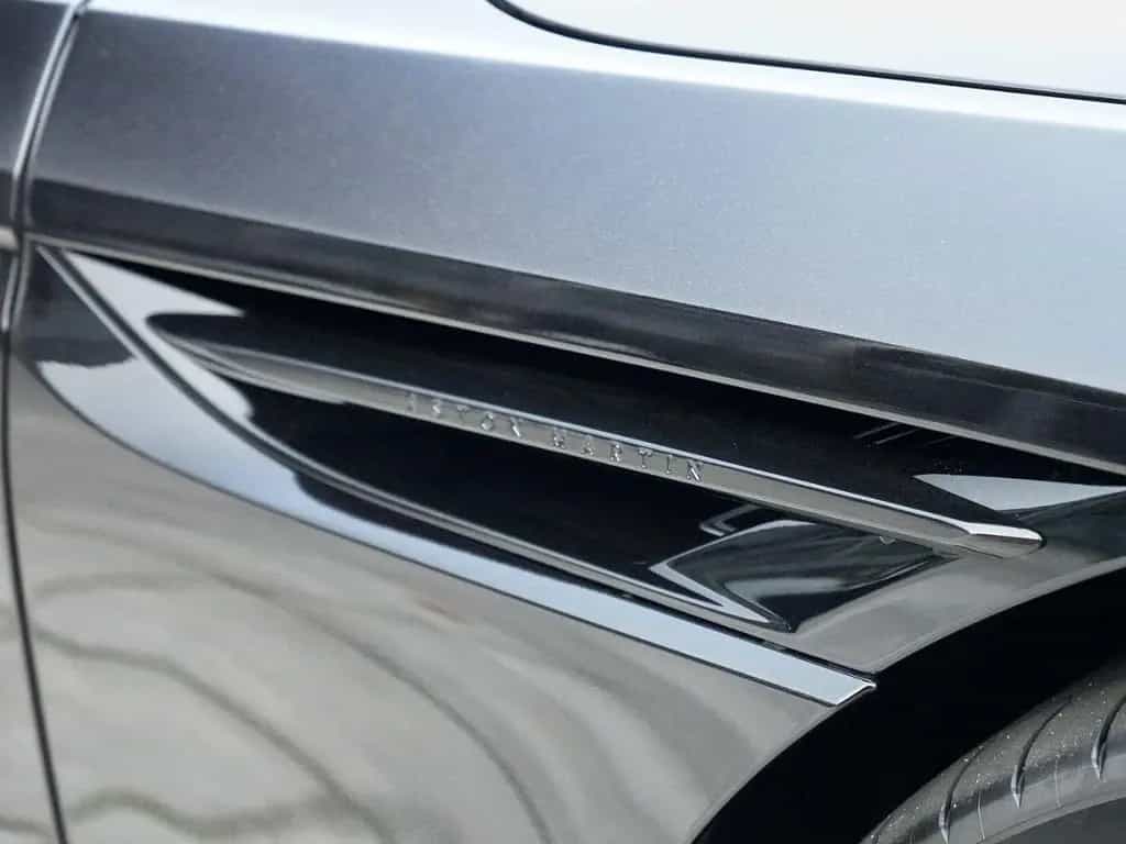 Aston Martin DB12 Onyx Black Phantom Grey null-photo-9