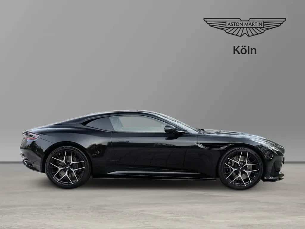Aston Martin DB12 Onyx Black Phantom Grey null-photo-1