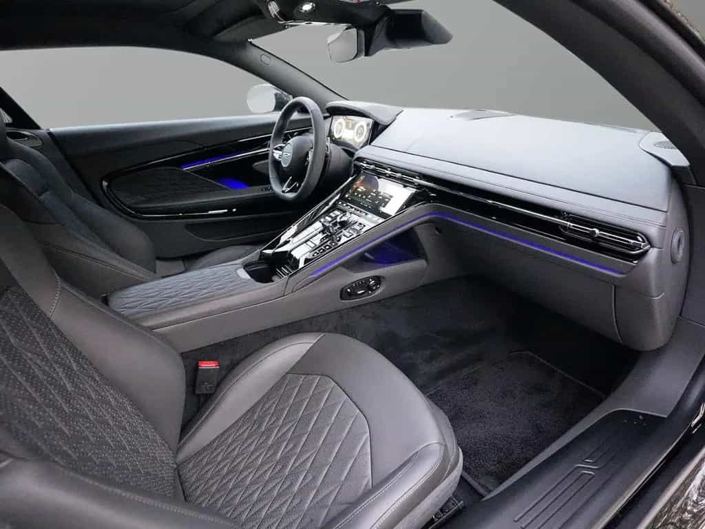 Aston Martin DB12 Onyx Black Phantom Grey null-photo-23