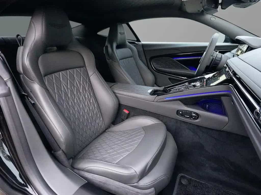 Aston Martin DB12 Onyx Black Phantom Grey null-photo-24
