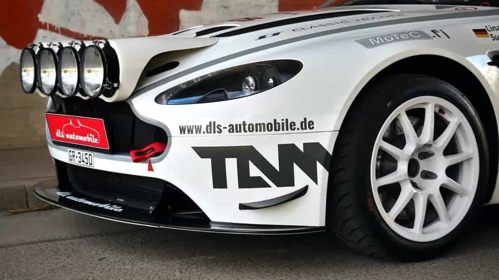 Aston Martin V8 Vantage GT4 Rallye "one of one" Ex-Delecour! 05/2012-photo-12