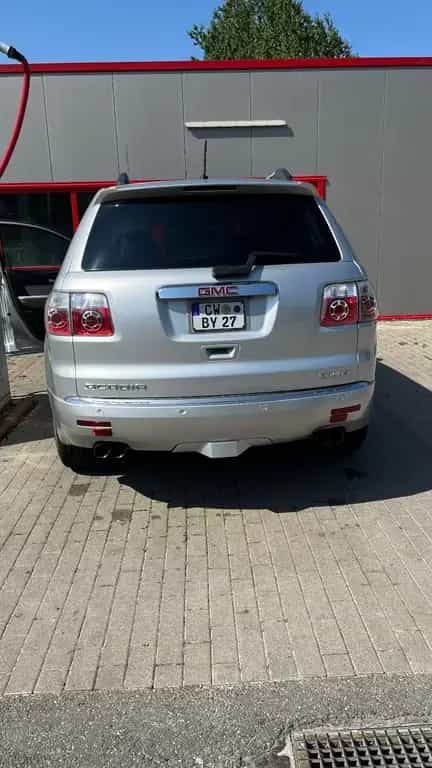GMC Acadia 04/2012-photo-1