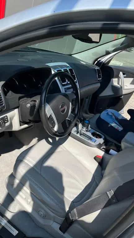 GMC Acadia 04/2012-photo-11