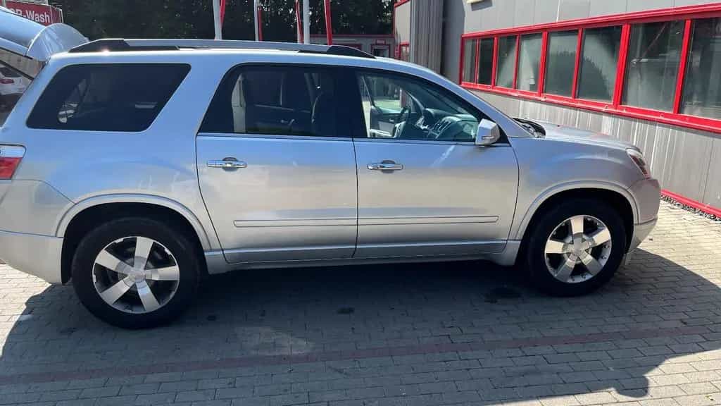 GMC Acadia 04/2012-photo-4