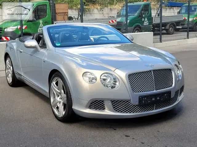 Bentley Continental GTC W12 Mulliner erst 19.200 km 04/2013-photo-1
