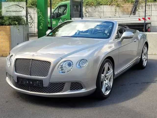 Bentley Continental GTC W12 Mulliner erst 19.200 km 04/2013-photo-4