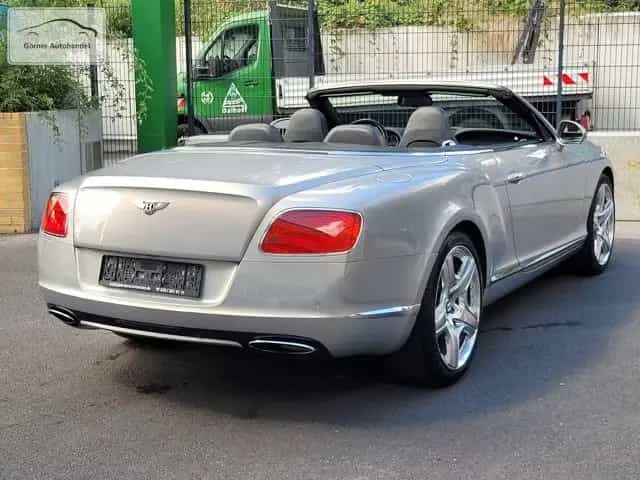 Bentley Continental GTC W12 Mulliner erst 19.200 km 04/2013-photo-7