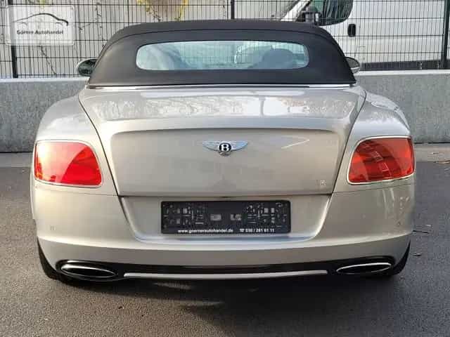 Bentley Continental GTC W12 Mulliner erst 19.200 km 04/2013-photo-9