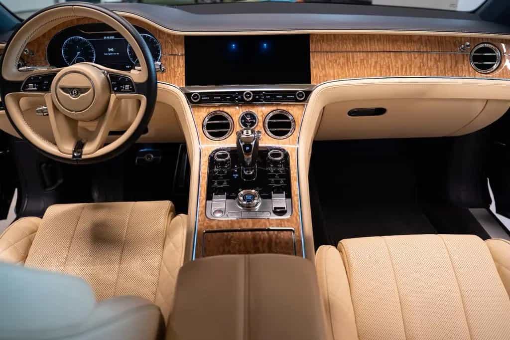 Bentley Continental GT W12 MY 2020 11/2019-photo-22