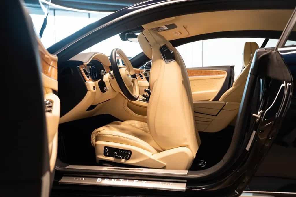 Bentley Continental GT W12 MY 2020 11/2019-photo-24