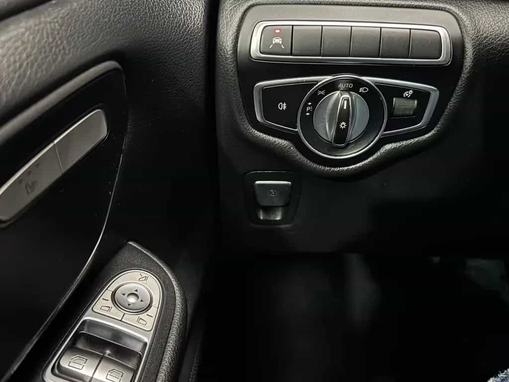 Mercedes-Benz V-Class 12/2018-photo-20