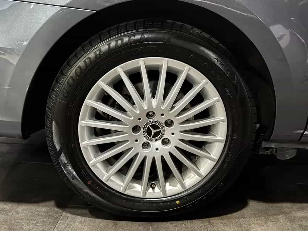 Mercedes-Benz V-Class 12/2018-photo-4