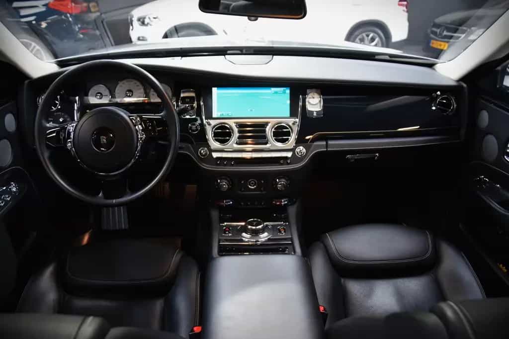 Rolls-Royce Ghost 6.6 V12 Serie II FaceLift  Massage 01/2015-photo-12
