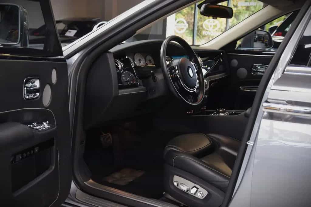 Rolls-Royce Ghost 6.6 V12 Serie II FaceLift  Massage 01/2015-photo-13