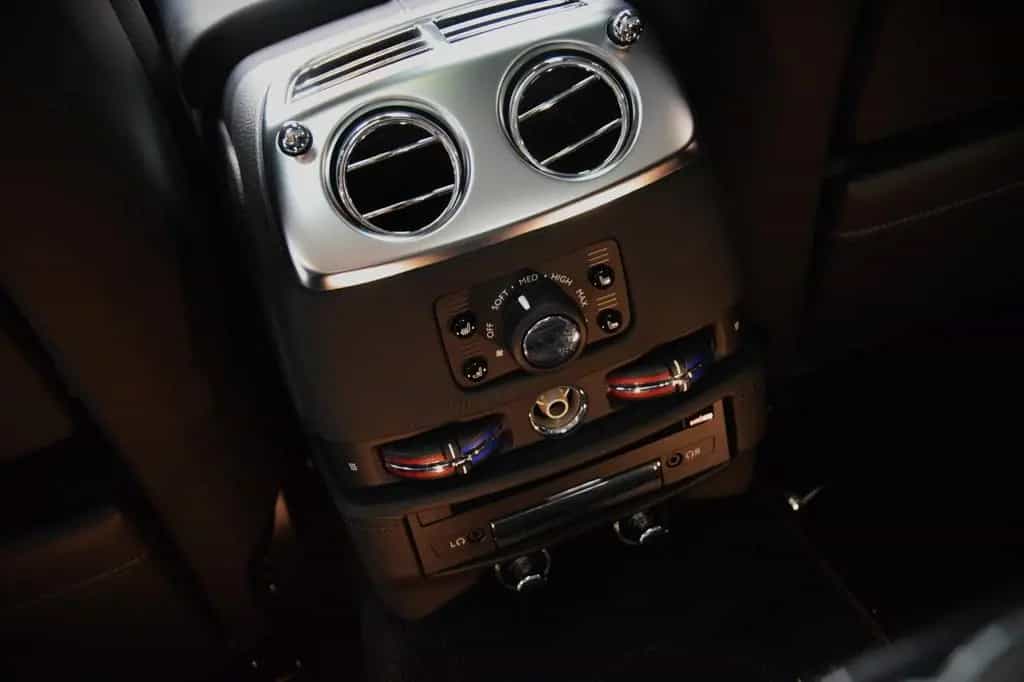 Rolls-Royce Ghost 6.6 V12 Serie II FaceLift  Massage 01/2015-photo-20