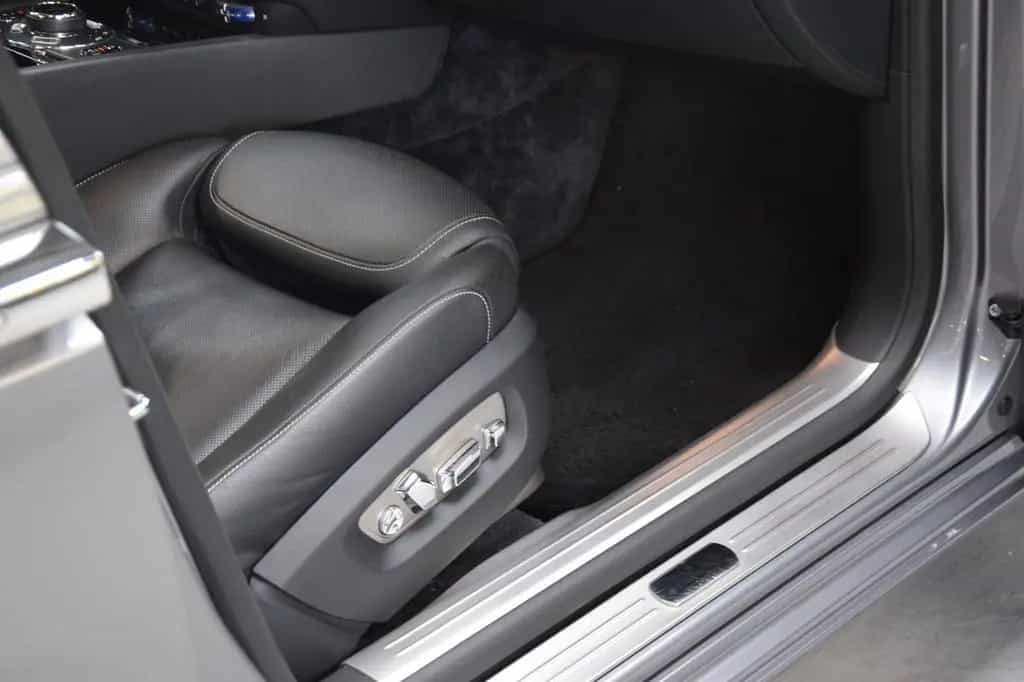 Rolls-Royce Ghost 6.6 V12 Serie II FaceLift  Massage 01/2015-photo-35
