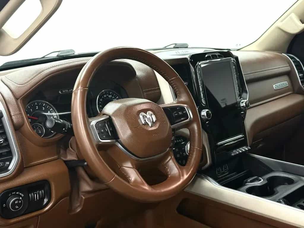 Dodge RAM 5.7 V8 HEMI Laramie*Perl Weiss*12"Display 01/2021-photo-14