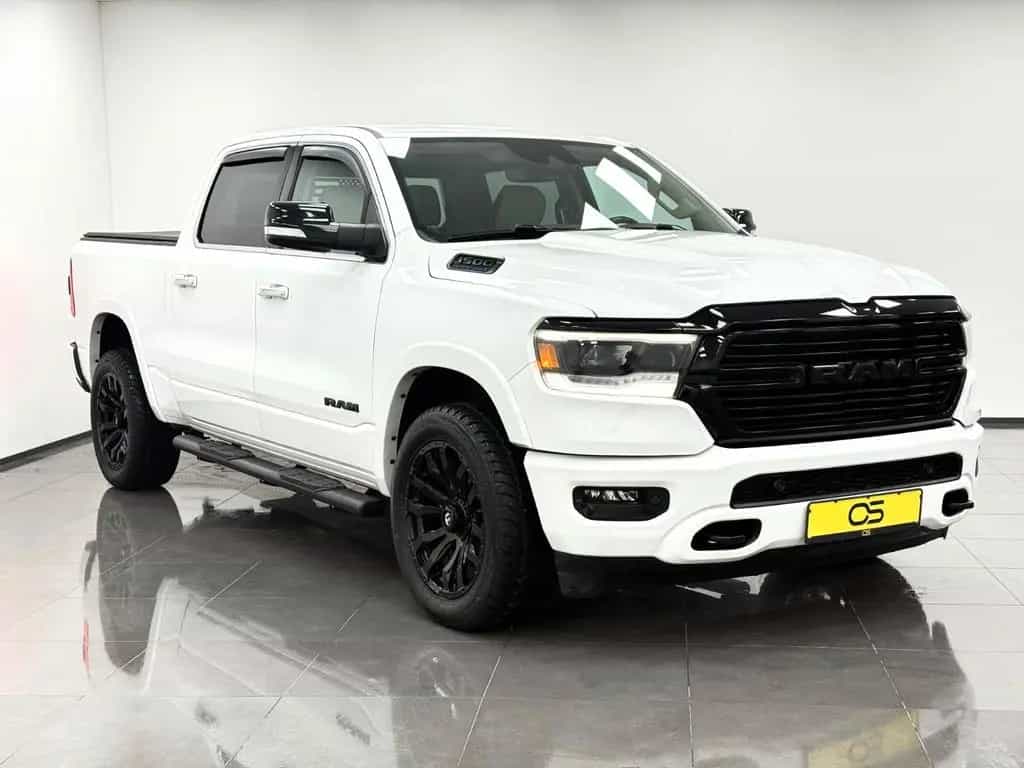 Dodge RAM 5.7 V8 HEMI Laramie*Perl Weiss*12"Display 01/2021-photo-2