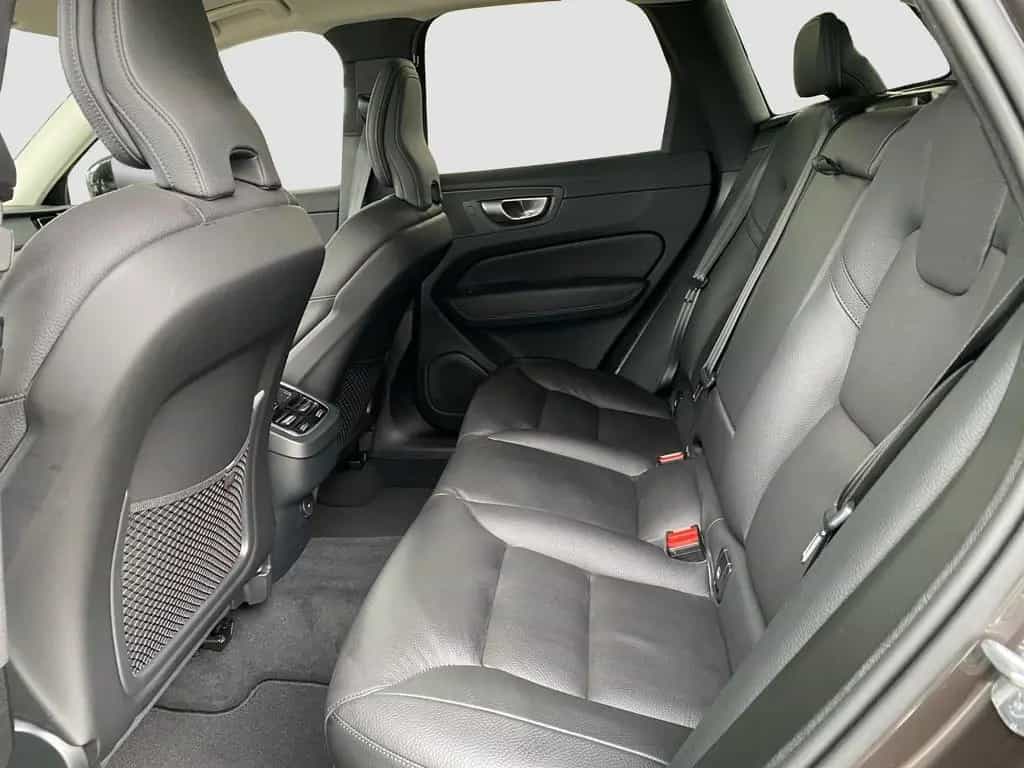 Volvo XC60 Ultimate Dark AWD*AHK*LED*Navi*MMY* 10/2023-photo-10