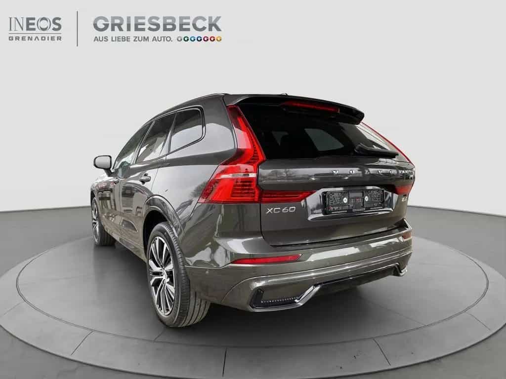 Volvo XC60 Ultimate Dark AWD*AHK*LED*Navi*MMY* 10/2023-photo-2