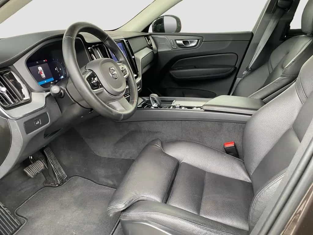 Volvo XC60 Ultimate Dark AWD*AHK*LED*Navi*MMY* 10/2023-photo-7
