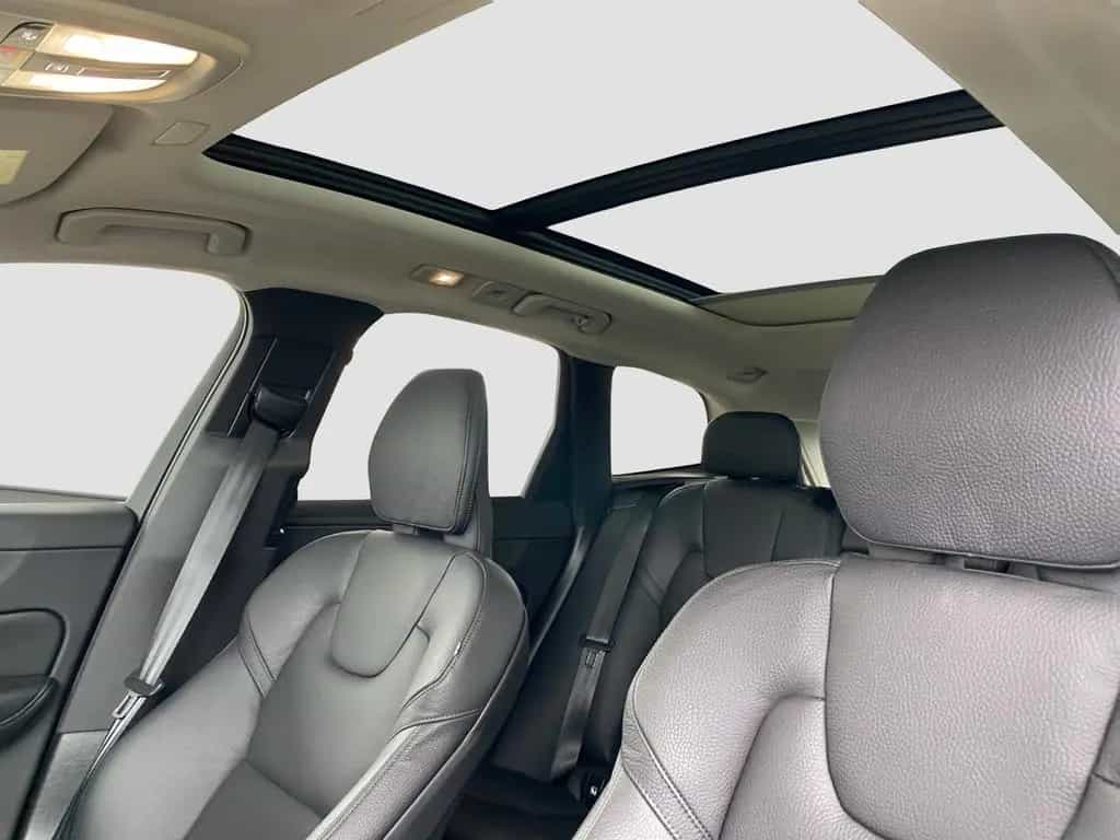 Volvo XC60 Ultimate Dark AWD*AHK*LED*Navi*MMY* 10/2023-photo-9