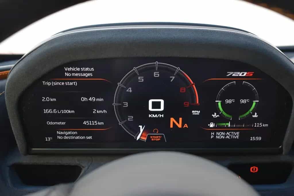 McLaren 720S 10/2017-photo-11