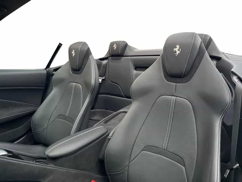 Ferrari Roma Spider *LED-Scheinwerfer*20 Zoll Felge* 05/2024-photo-14