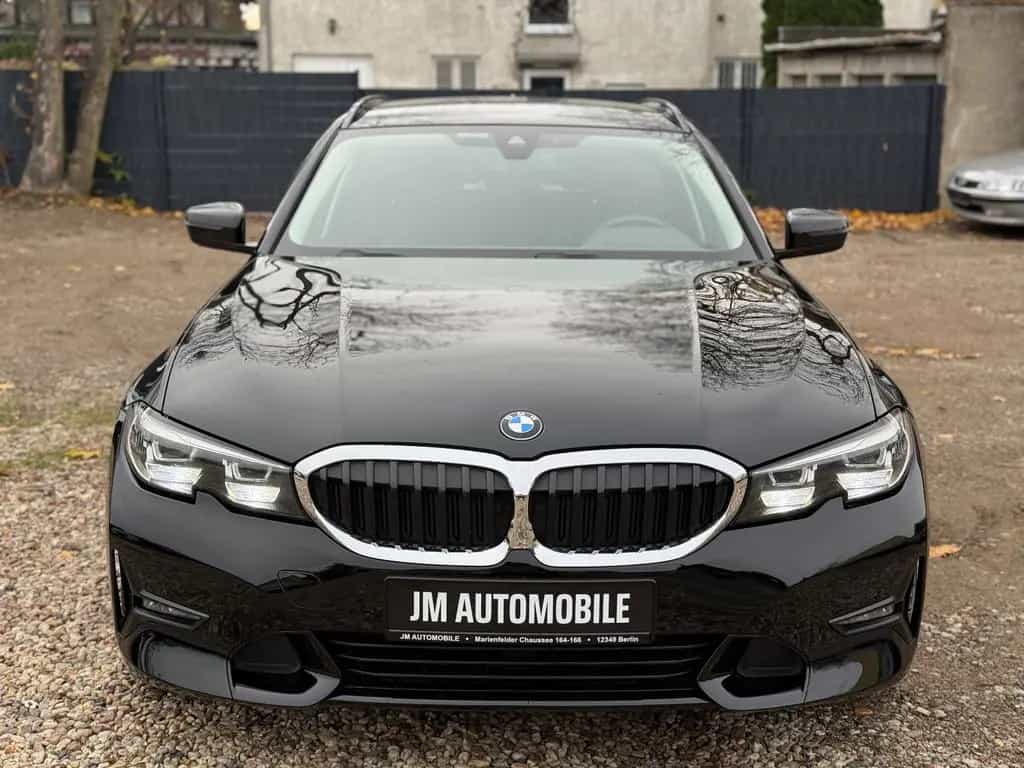 BMW 3 Series 330i Sportline/Vollleder/Navi/3-Zone-Automatik 11/2019-photo-1