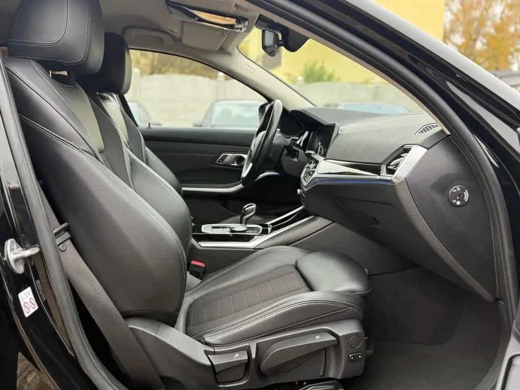 BMW 3 Series 330i Sportline/Vollleder/Navi/3-Zone-Automatik 11/2019-photo-14